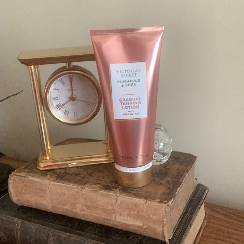 Victoria's Secret Pink Gradual Tanning Lotion